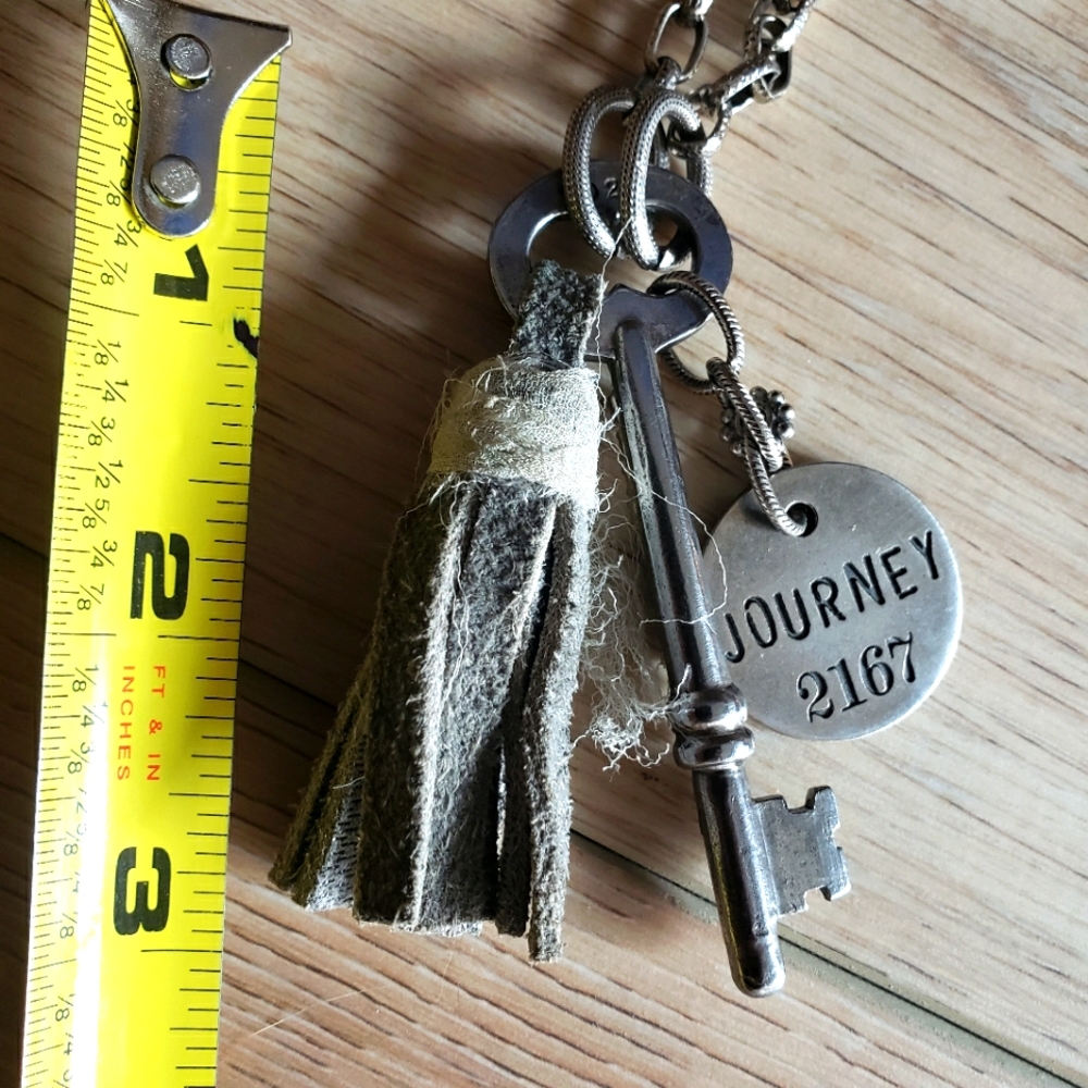 Key Necklace - Picture 4 of 8